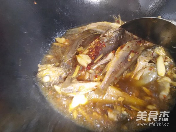 Braised Small Yellow Croaker recipe