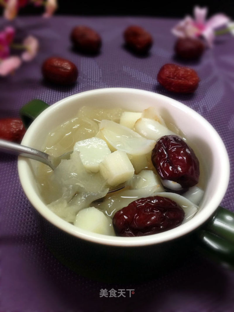 Yam Lily Tremella Soup recipe