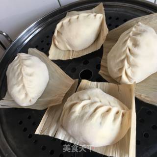 Peacock Floss Diced Pork Bun recipe