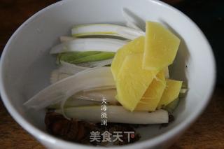 Lamb Leg Stewed with Sauerkraut recipe