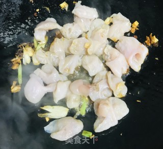 Fried Fish Maw with Onions recipe