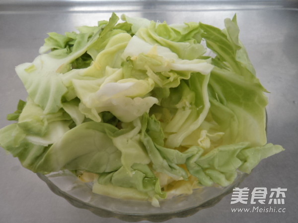 Hand-teared Cabbage Mixed with Soy Sauce recipe