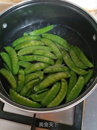 Fried Yam with Snow Peas recipe