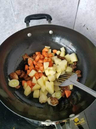 Roasted Pork with Potatoes and Carrots recipe