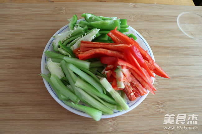 Stir-fried Parsley with Pork Liver recipe