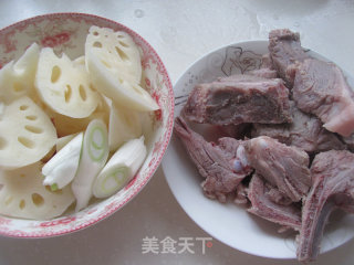 Autumn Tonic Soup---lotus Root Black Bean Pork Ribs Soup recipe
