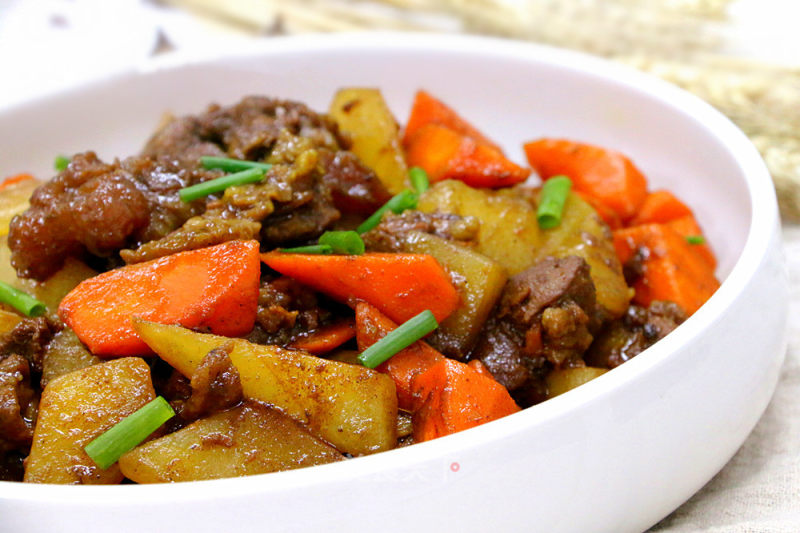 Chef Taste Curry Beef with Radish recipe