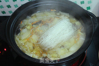 Cordyceps, Cabbage, Fungus, Meatballs, Vermicelli Soup recipe