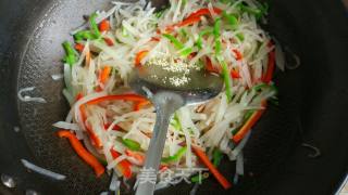 Stir-fried Shredded Radish recipe