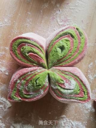 Butterfly Blossom Two-color Steamed Buns recipe