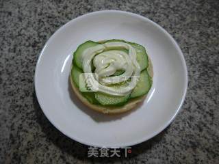 Cucumber Steak Burger recipe