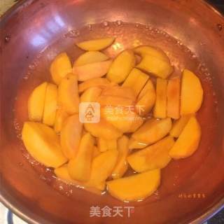 Homemade Canned Yellow Peaches recipe