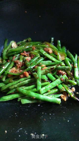 Stir-fried String Beans with Chili Pepper recipe