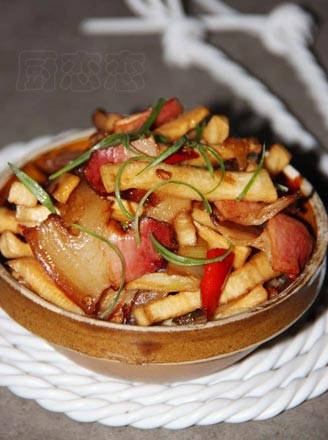 Stir-fried Bacon with Dried Radish recipe