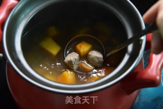 Chestnut Lean Meat Papaya Soup recipe