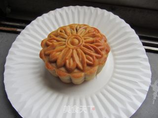 The First Season of Imperfect Mooncakes-lucent Bean Paste Mooncakes recipe