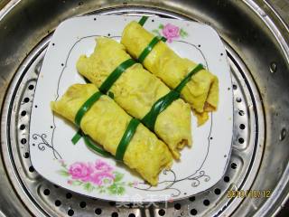 Egg Crust Shrimp Roll recipe