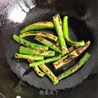 Stir-fried Beef with Tiger Skin Chili recipe