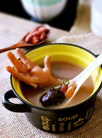 Peanut and Red Date Soup with Chicken Feet recipe