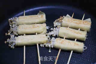 Shacha Pan-fried Bean Curd Enoki Mushroom Roll recipe