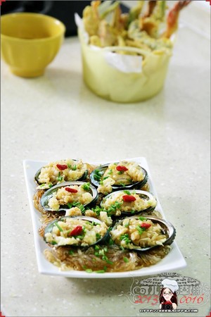 Steamed Abalone with Garlic Vermicelli recipe