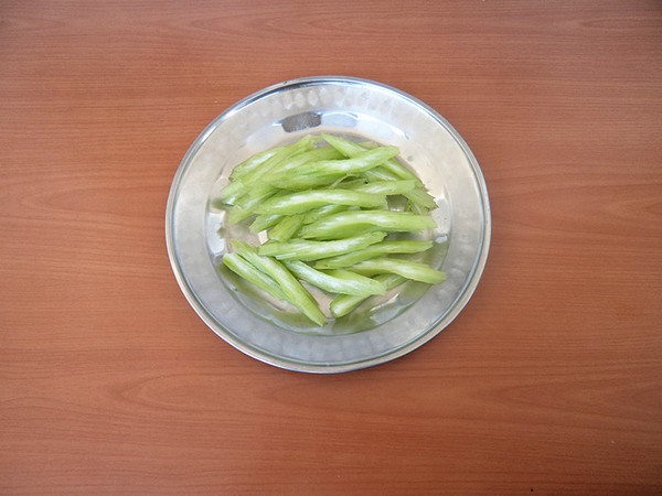 Celery Stir-fried Stew recipe