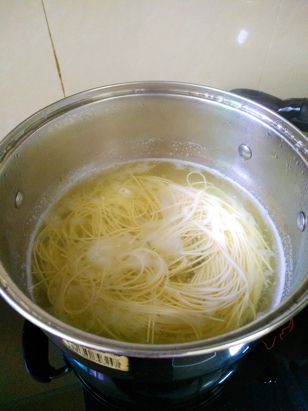 Simple Food for One Person~~ Choy Sum Fried Noodles recipe