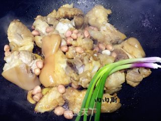 #trust之美#peanut Stewed Pig's Trotters#肉肉厨 recipe