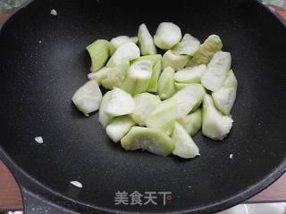 Shrimp Tofu Loofah Soup recipe