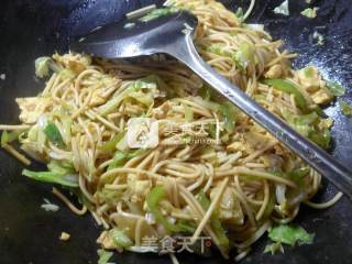 Fried Noodles with Vegetables and Eggs recipe
