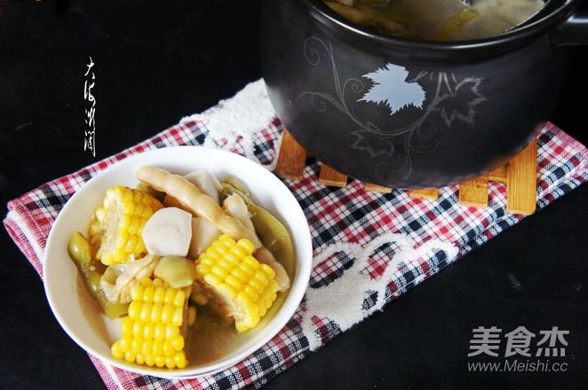 Corn and Taro Soup in Casserole Pot recipe