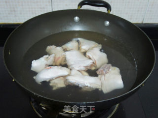 [soybean, Lotus Root and Trotters Soup] recipe