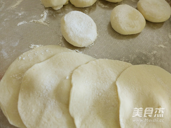 Cowpea Beef Steamed Buns recipe