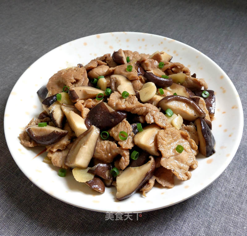 Stir-fried Pork with Fresh Mushrooms recipe