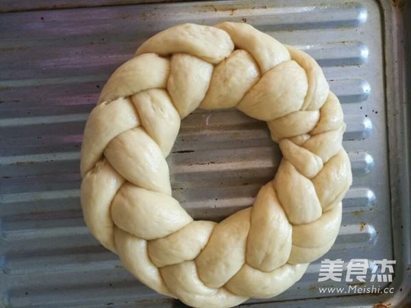 Three-strand Braided Christmas Wreath Bread recipe