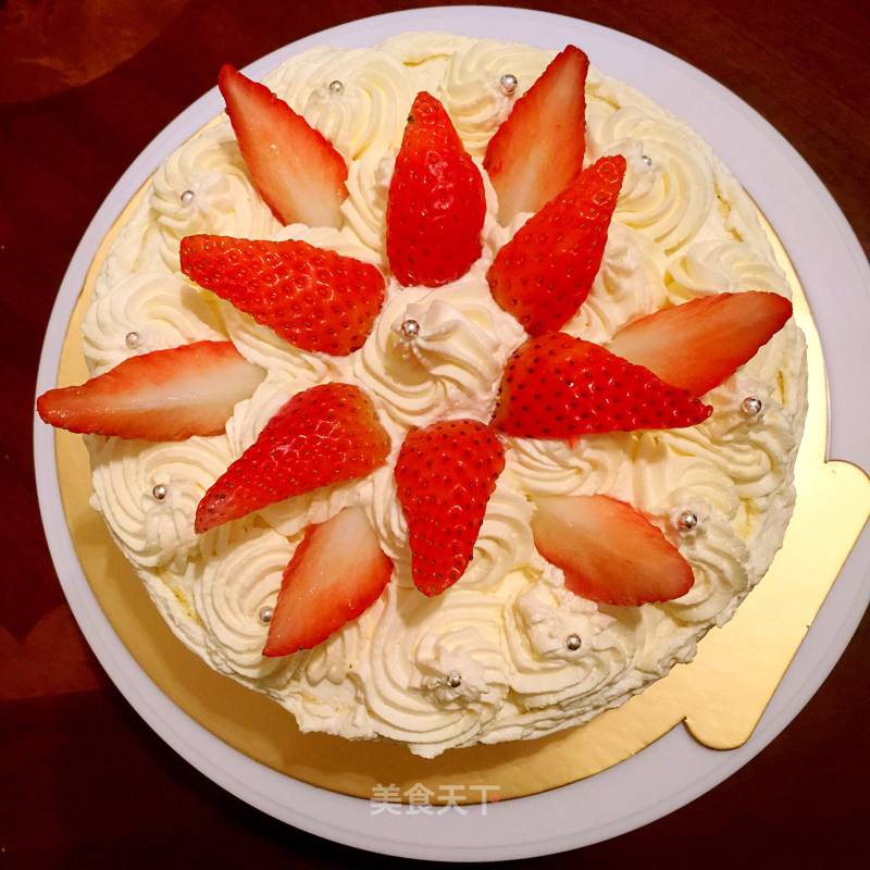 Strawberry Cream Layer Cake recipe