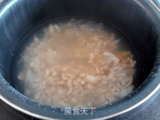 Lily Barley and Tremella Soup recipe