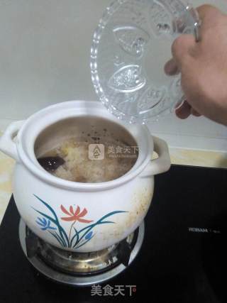 Stewed Tremella with Peach Gum recipe