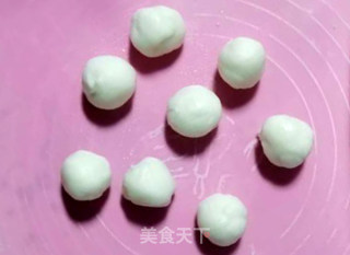 Saqima Snowy Mooncakes recipe