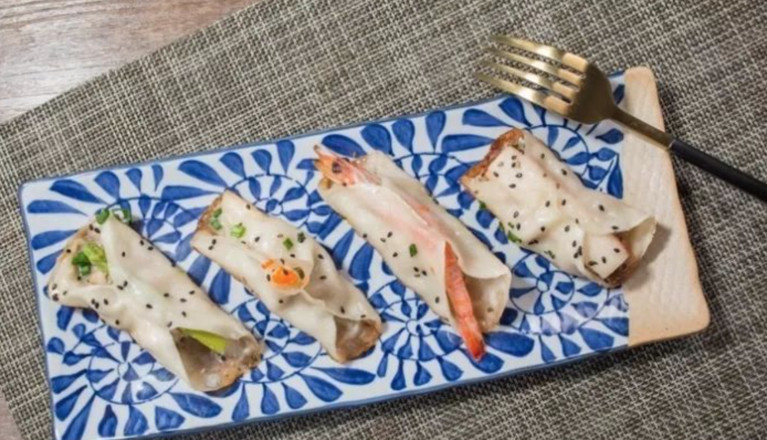 The New Way to Eat Dumplings, It’s Full of Seafood Like this