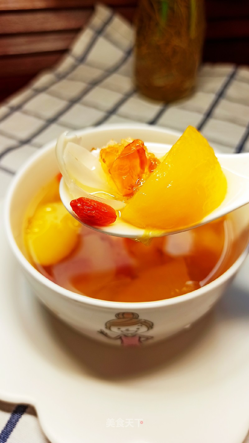 Peach Gum Yellow Peach Lily Soup recipe