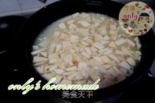 【shanghai】claypot Rice with Taro and Salami recipe