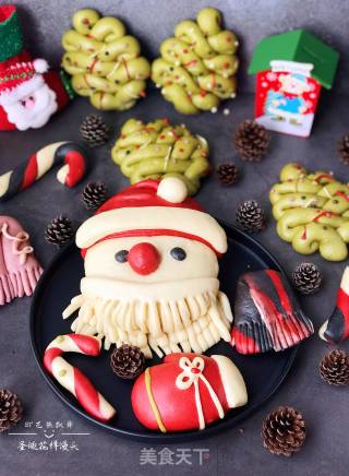 Christmas Pattern Buns recipe
