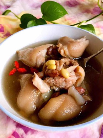 Peanut Soy Trotter Soup recipe