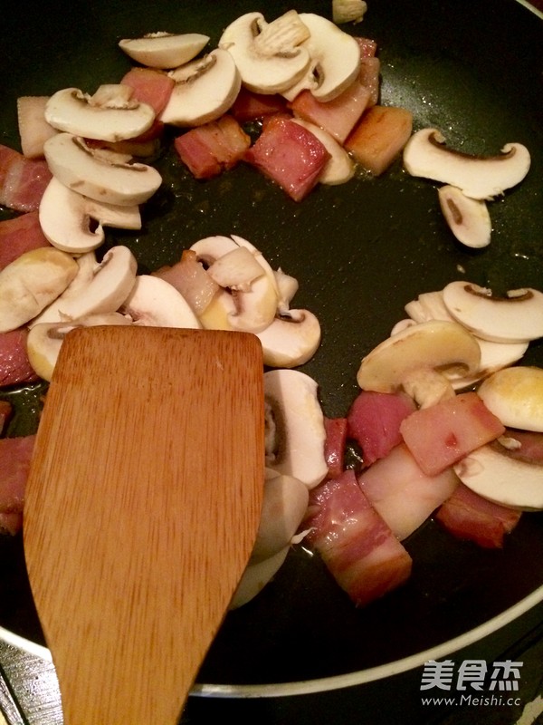 Creamy Bacon and Mushroom Pasta recipe