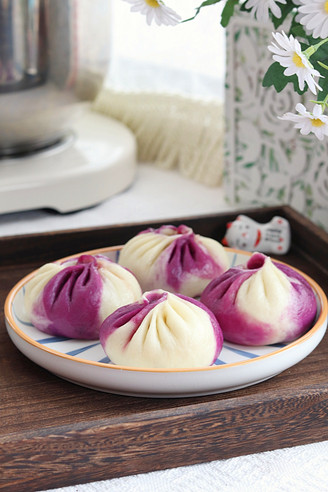 Two-color Pork Buns with Soft Fillings on The Dough are Super Delicious!