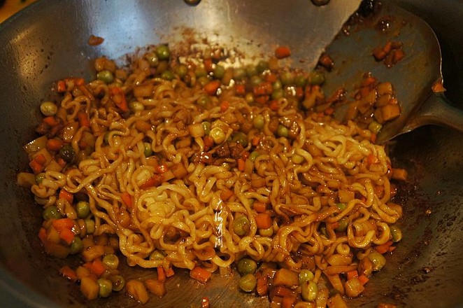 #中卓炸酱面# Stir-fried Instant Noodles with Mixed Vegetables recipe