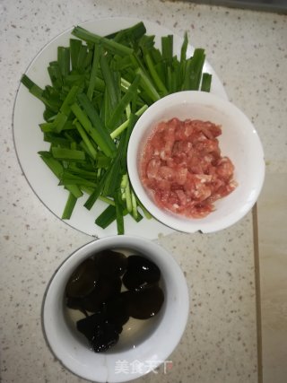 Stir-fried Shredded Pork with Leek recipe