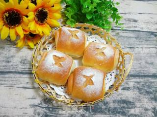 Light Cream Honey Bean Meal Buns recipe