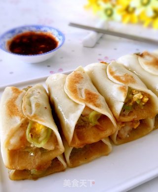 Horned Melon, Egg and Shrimp Pot Stickers recipe